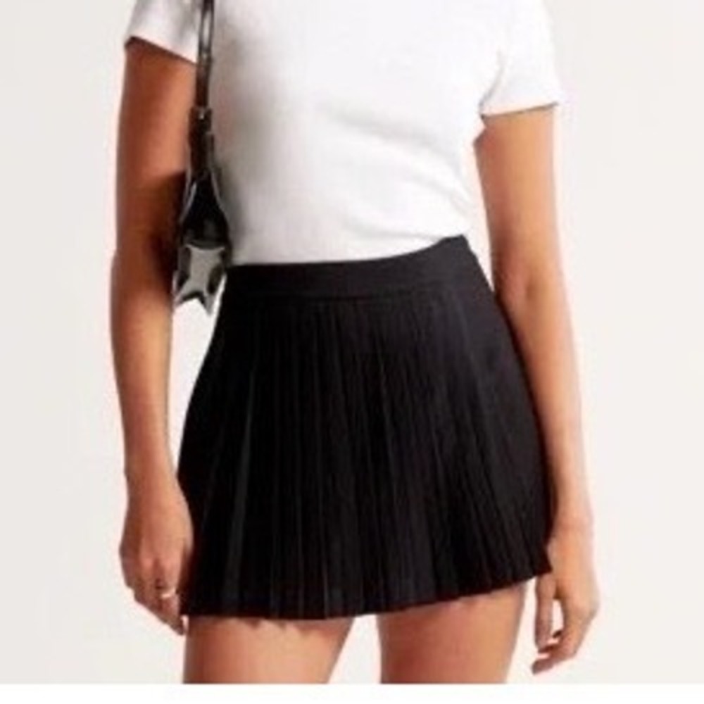 Abercrombie & Fitch Pleated Skort Mini High Waisted Black Women's Size Medium